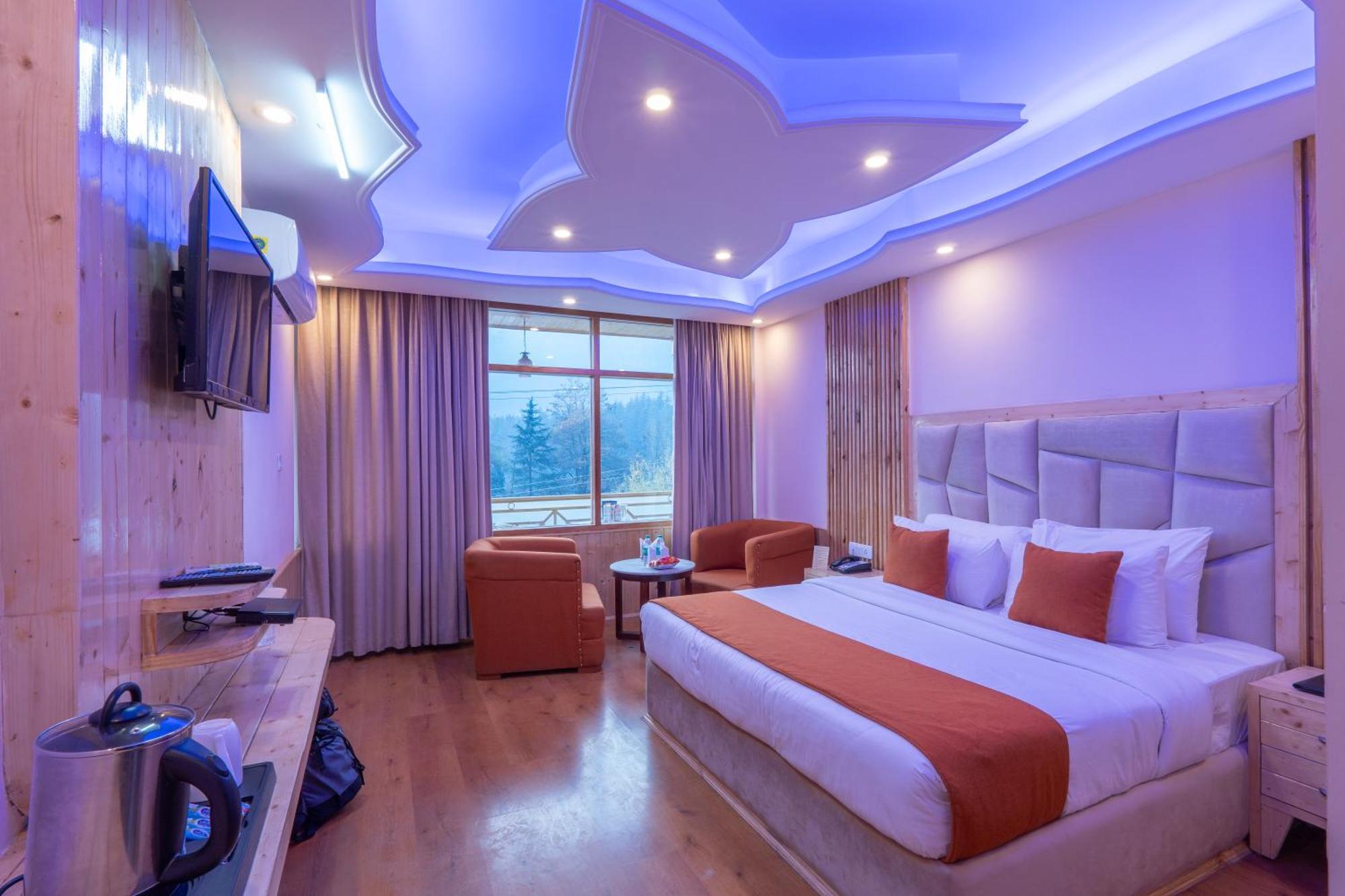 Hotel West Western #neartomallroad #gym #lawn #playingzone #pooltable #kidsfriendly #mountainview #tabletennis #familyfriendly #privateparking