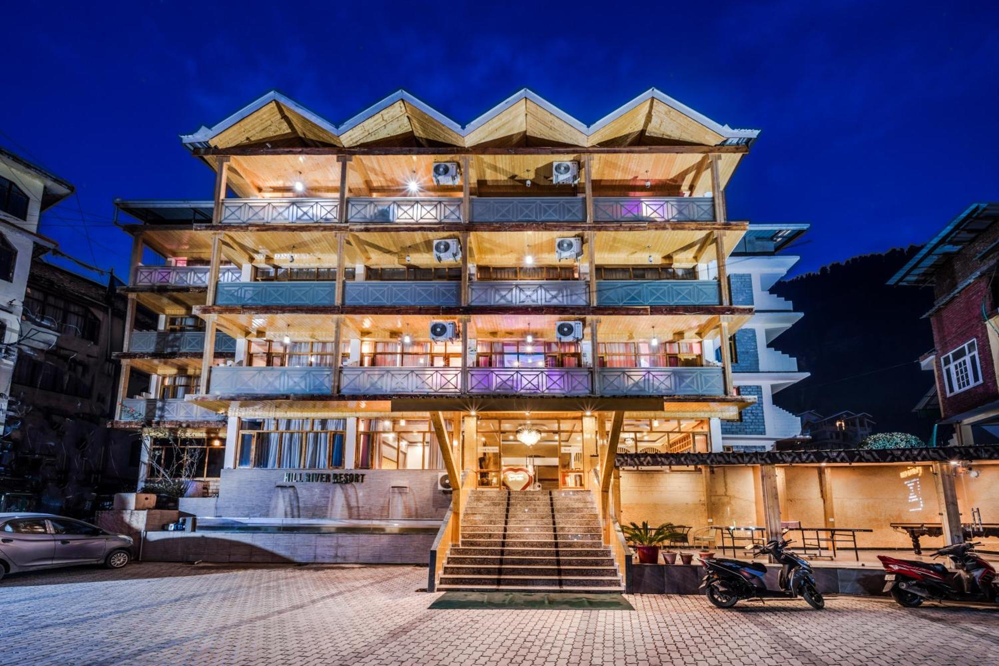 Hotel West Western #neartomallroad #gym #lawn #playingzone #pooltable #kidsfriendly #mountainview #tabletennis #familyfriendly #privateparking